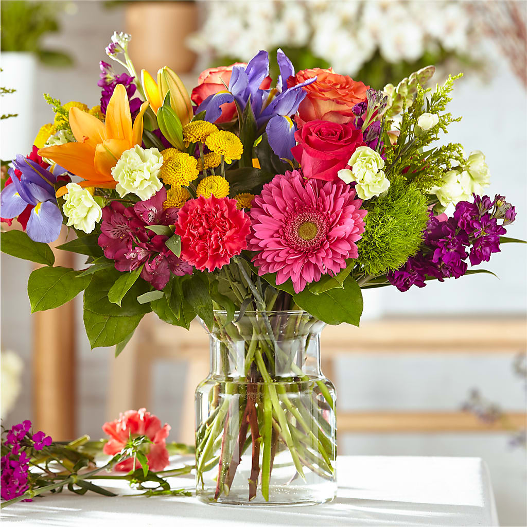 Bold & Bright – A Florist Original – Gilberts Flowers, Fenwick ON