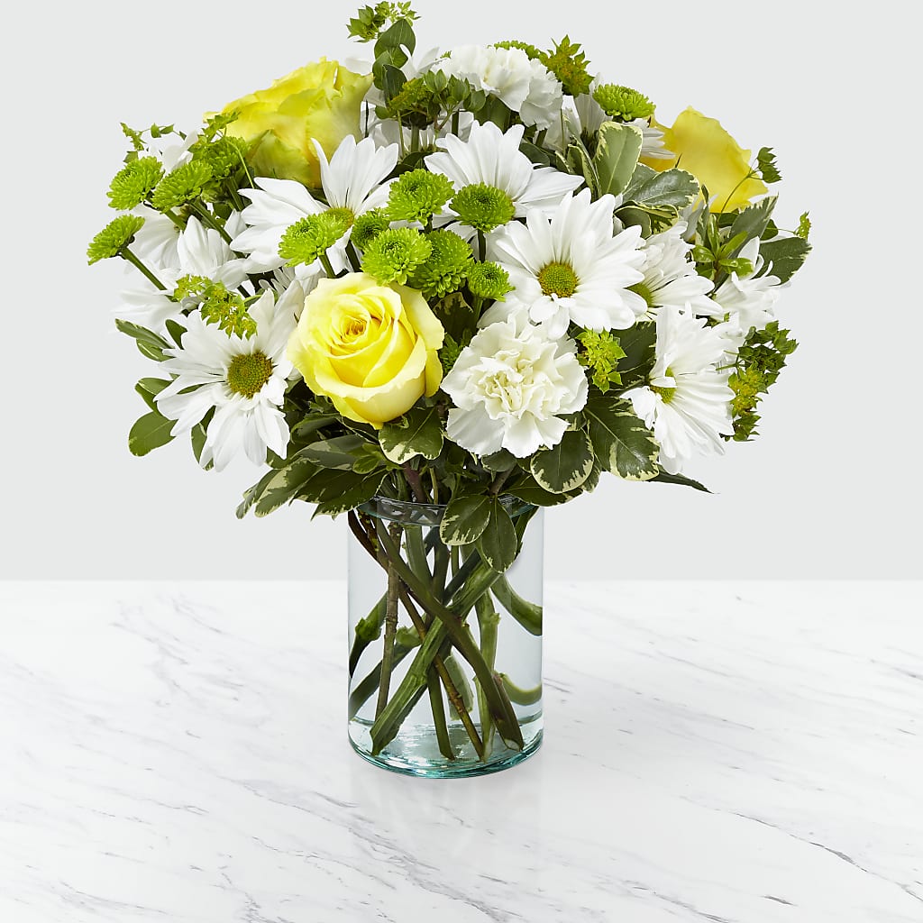 Happy Day Bouquet – Gilberts Flowers, Fenwick ON