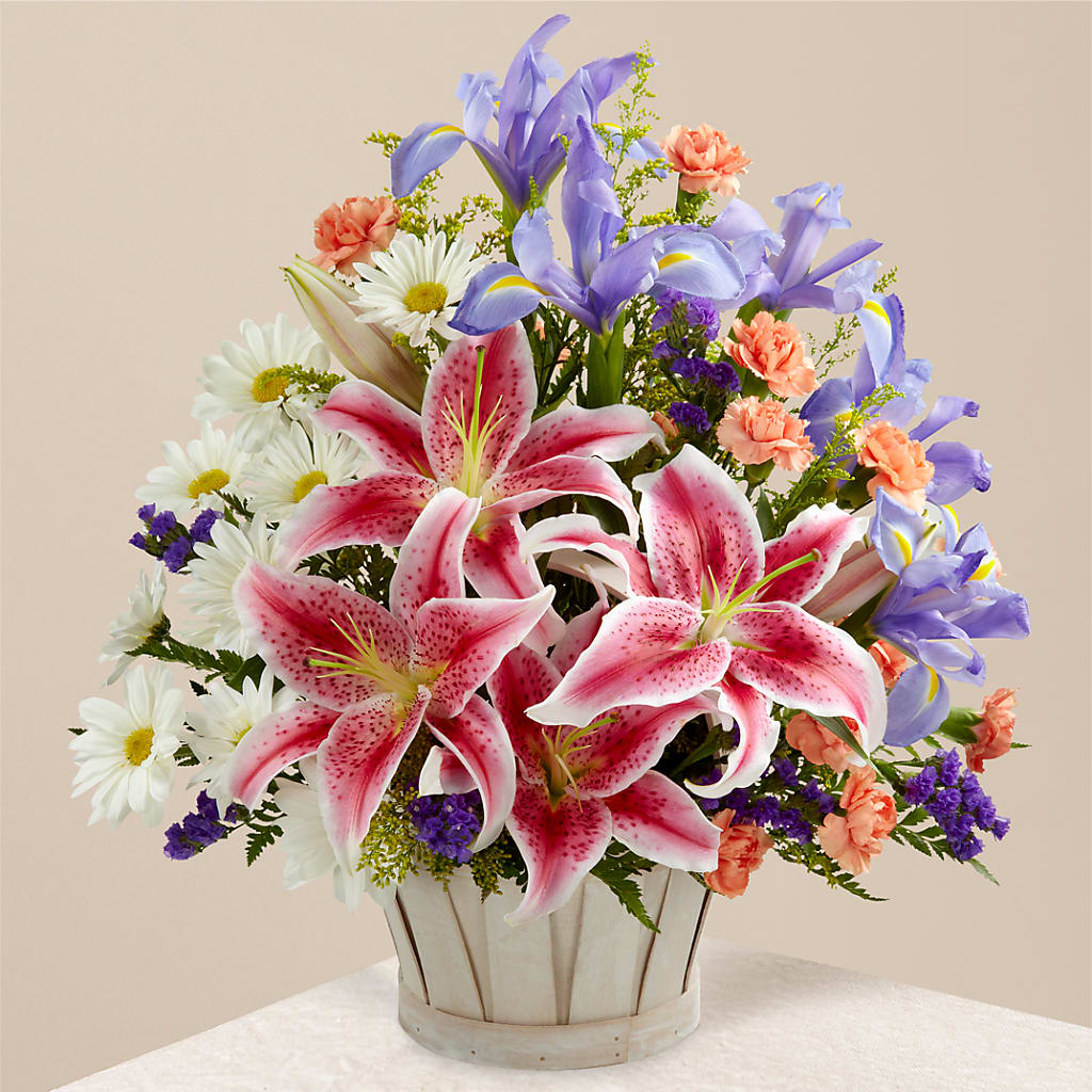 The Wondrous Nature Bouquet – Gilberts Flowers, Fenwick ON