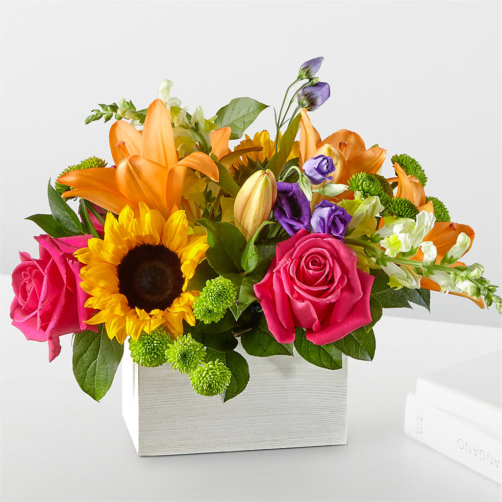 Best Day Box Bouquet – Gilberts Flowers, Fenwick ON