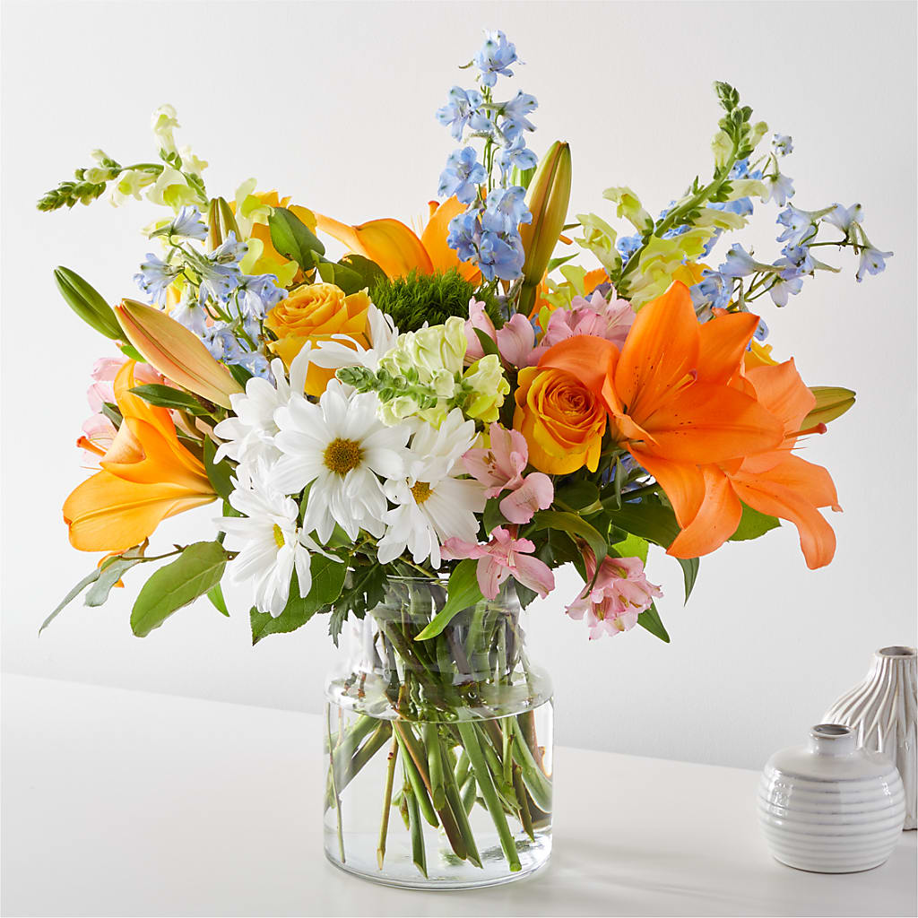 Sun Salutation Bouquet – Gilberts Flowers, Fenwick ON