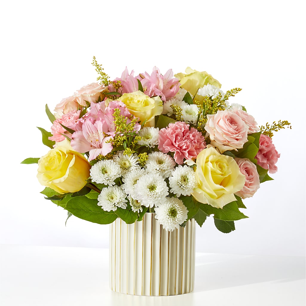 Watercolors Bouquet – Gilberts Flowers, Fenwick ON