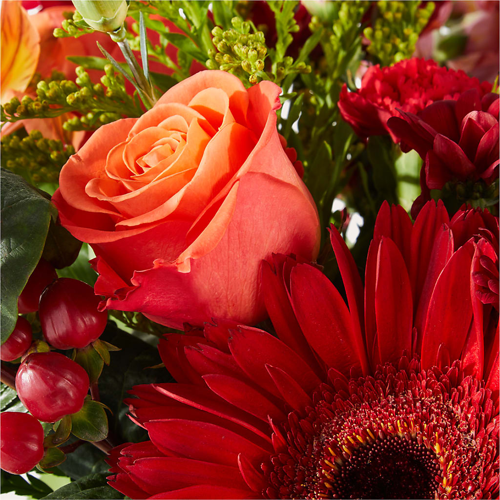 Sweater Season - A Florist Original – Gilberts Flowers, Fenwick ON
