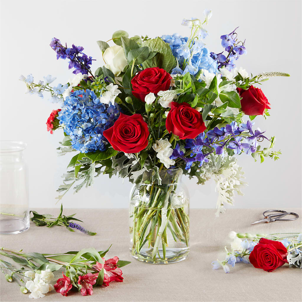 Star Spangled - A Florist Original – Gilberts Flowers, Fenwick ON