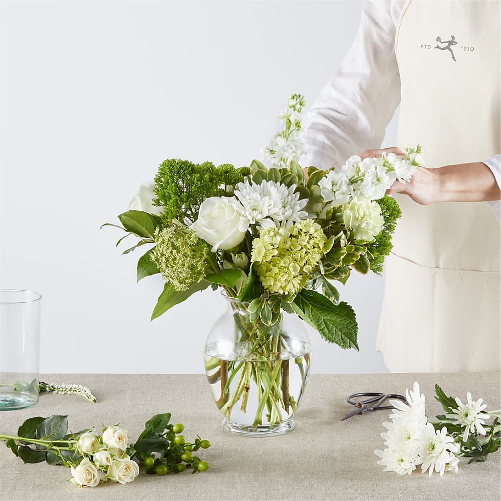 Irish Garden - A Florist Original – Gilberts Flowers, Fenwick ON