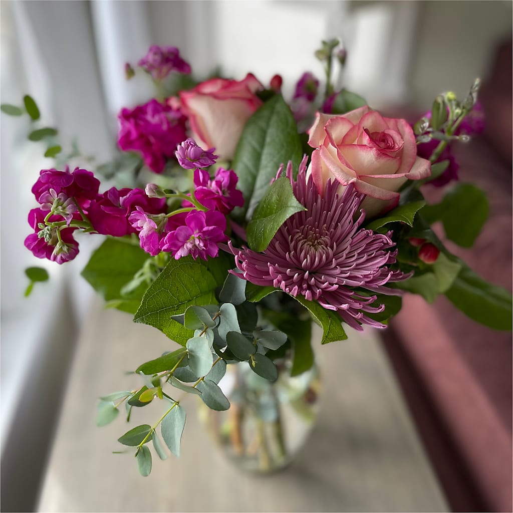 Sunday Morning Bouquet – Gilberts Flowers, Fenwick ON