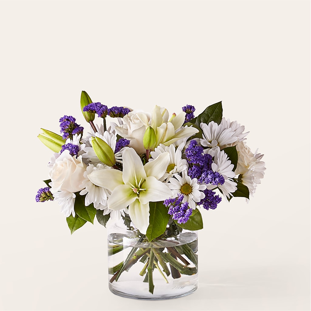 Beyond Blue Bouquet – Gilberts Flowers, Fenwick ON