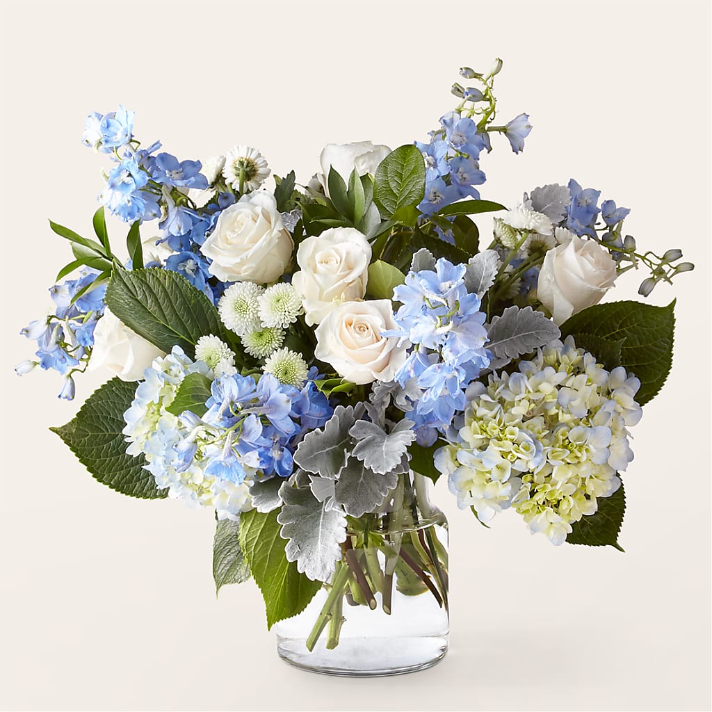 Clear Skies Bouquet – Gilberts Flowers, Fenwick ON