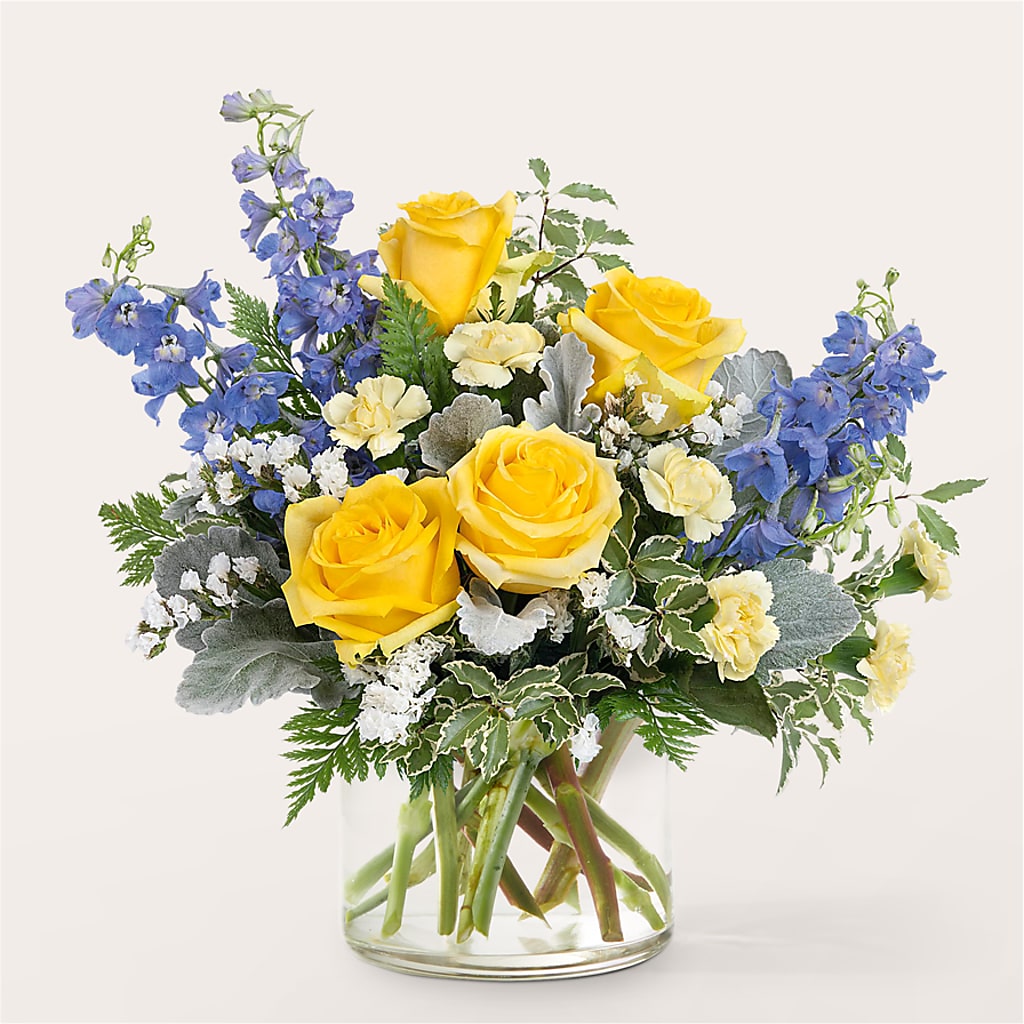 Butterfly Wings Bouquet – Gilberts Flowers, Fenwick ON