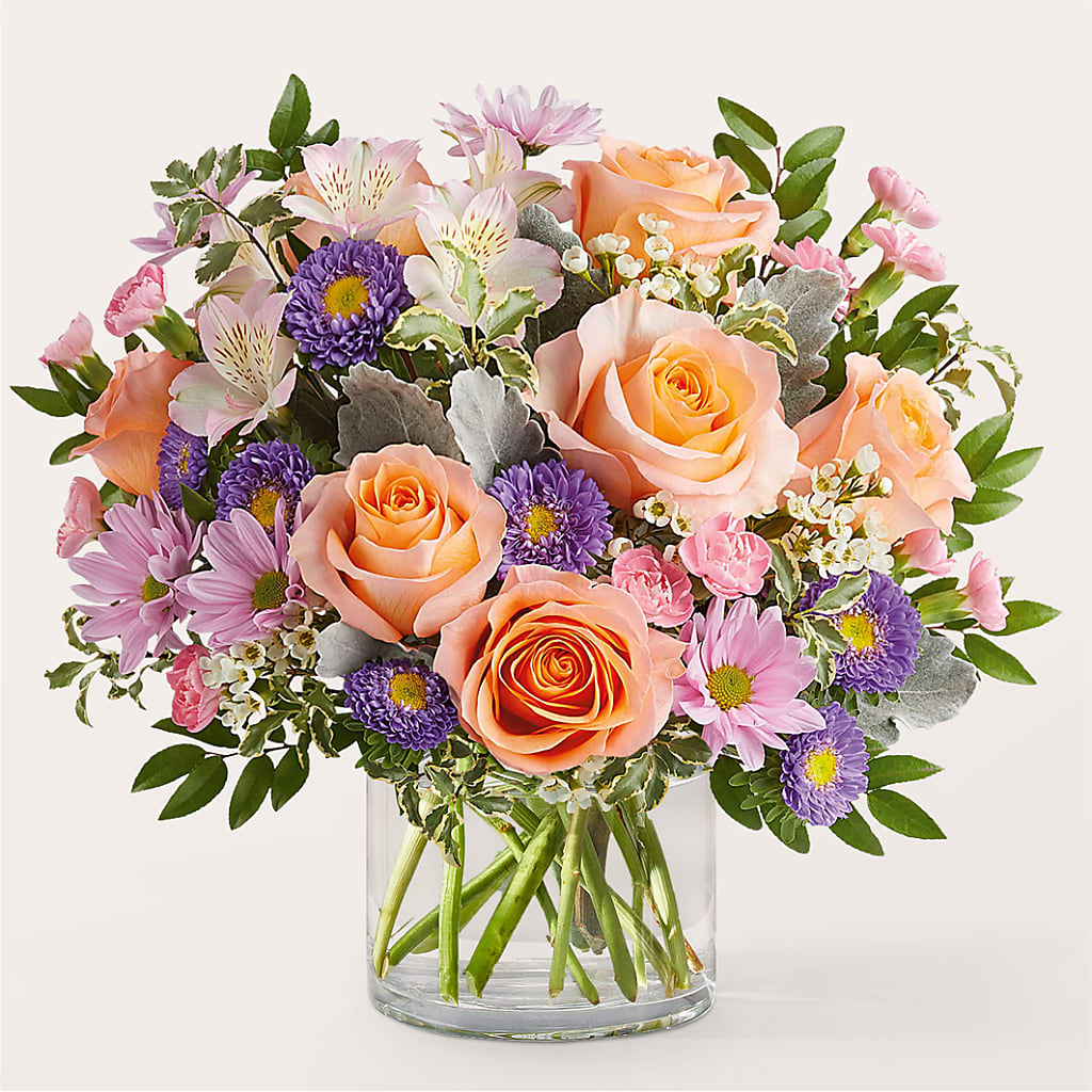 Glimmer Bouquet – Gilberts Flowers, Fenwick ON