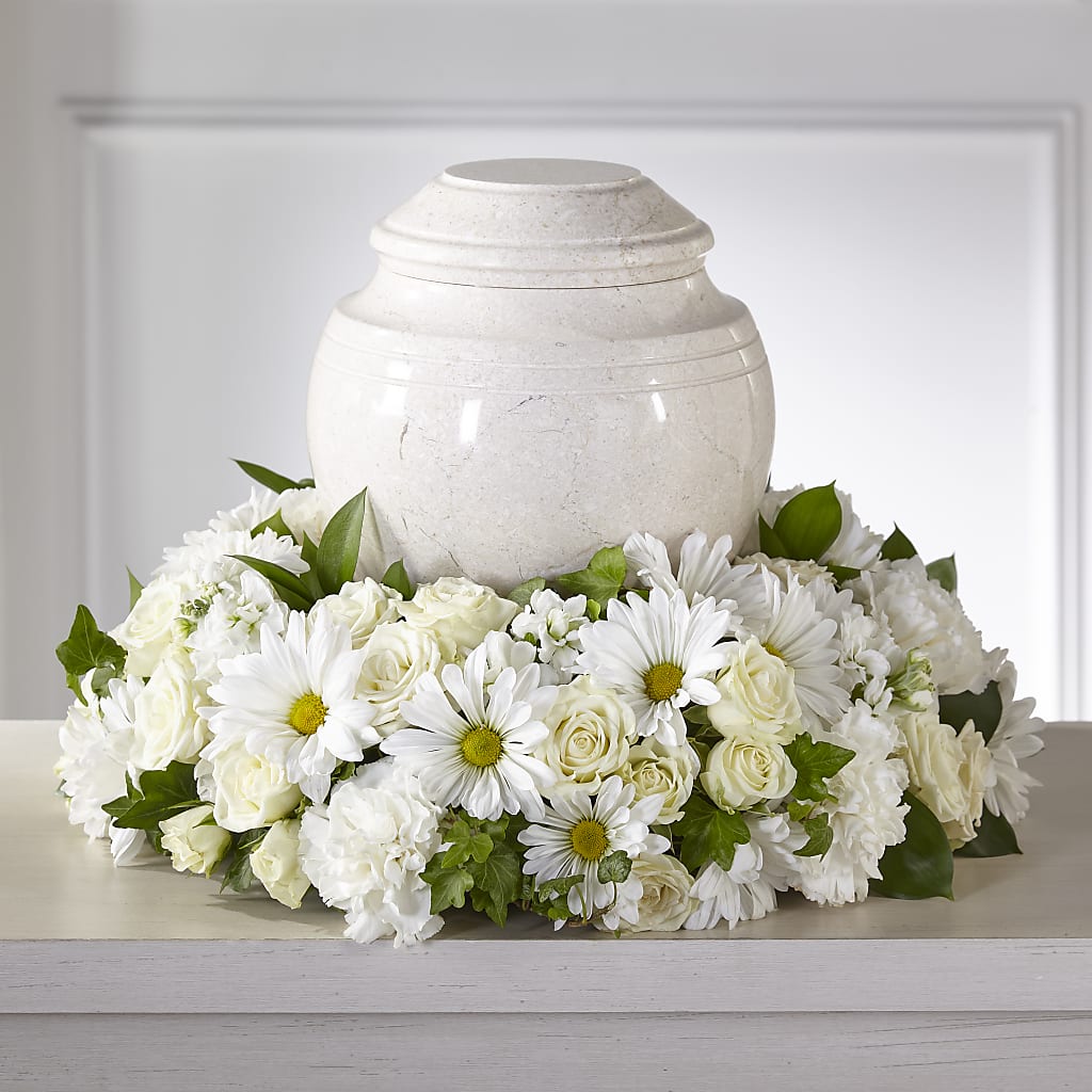 Ivory Gardens Cremation Adornment – Gilberts Flowers, Fenwick ON