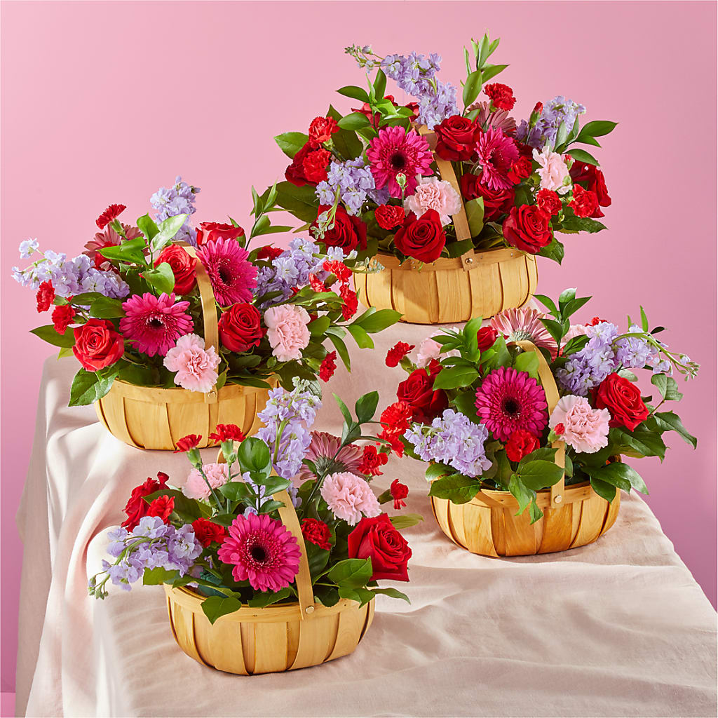 Pink Picnic Basket – Gilberts Flowers, Fenwick ON
