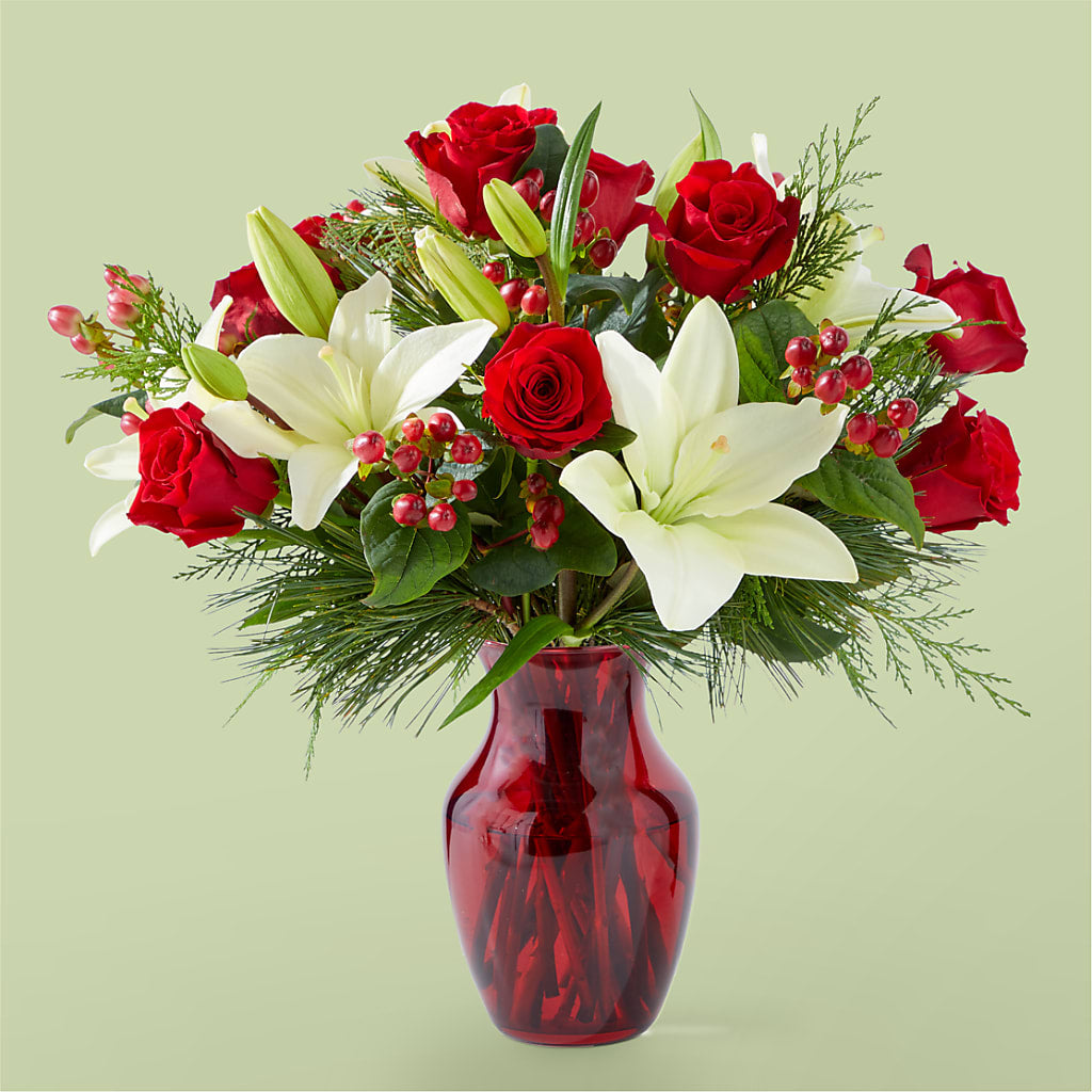 Evergreen Delight Bouquet – Gilberts Flowers, Fenwick ON