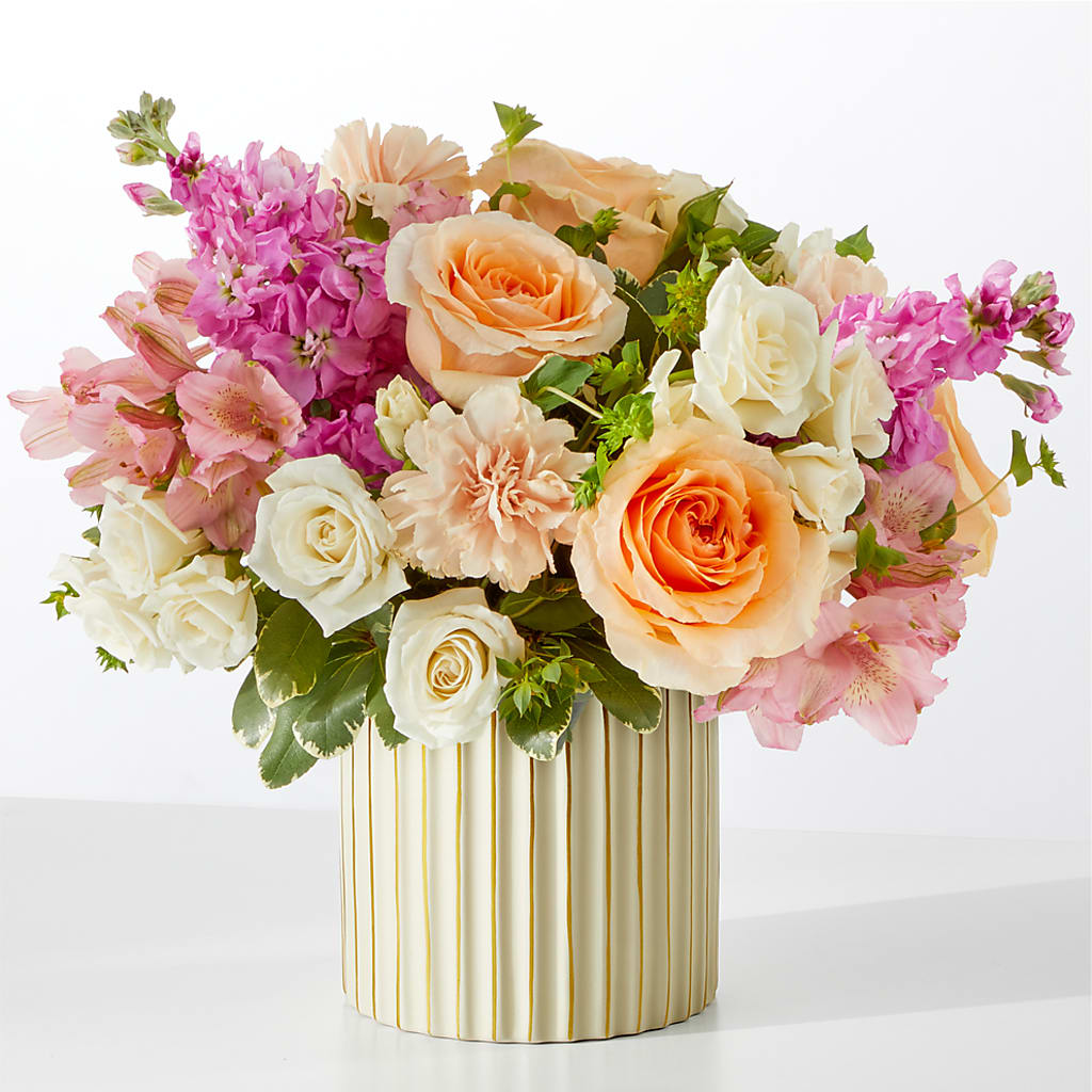 Paradise Bouquet with Ivory Vase – Gilberts Flowers, Fenwick ON