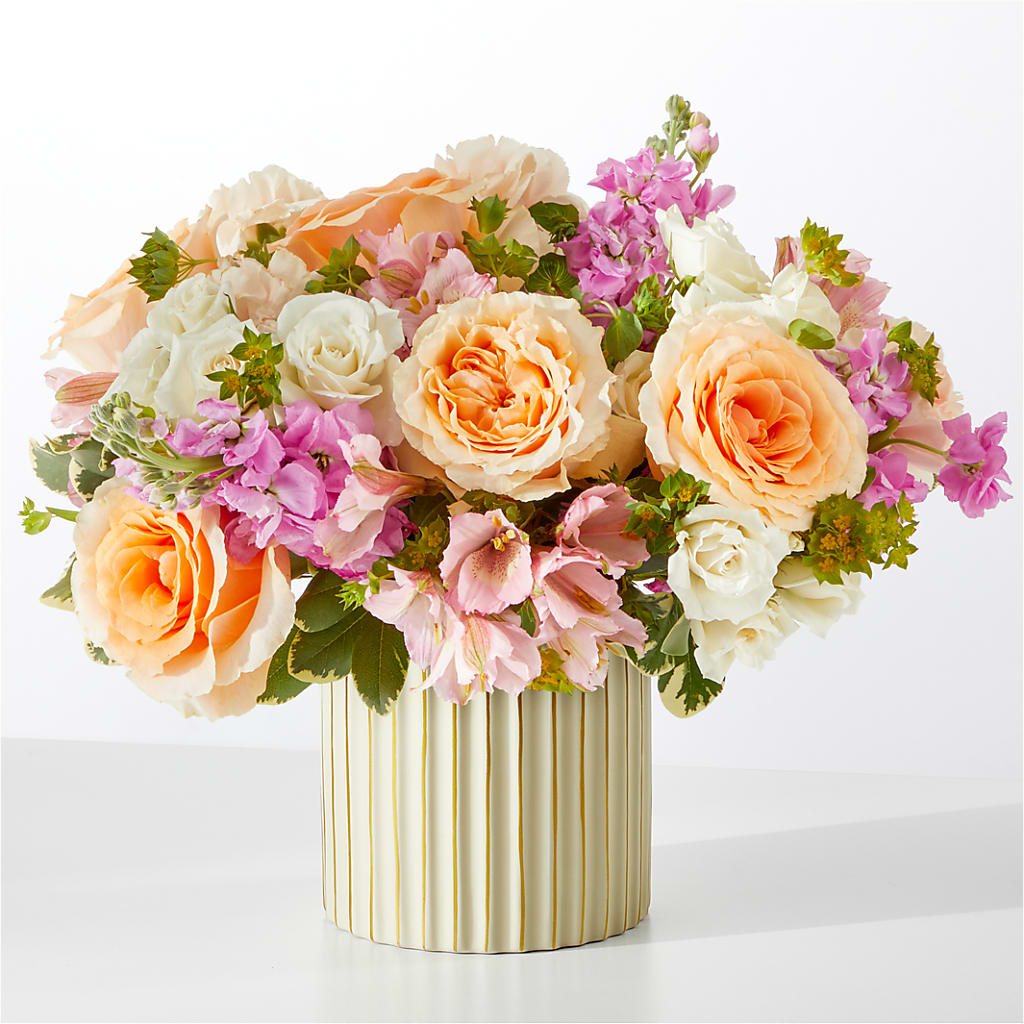 Paradise Bouquet with Ivory Vase – Gilberts Flowers, Fenwick ON
