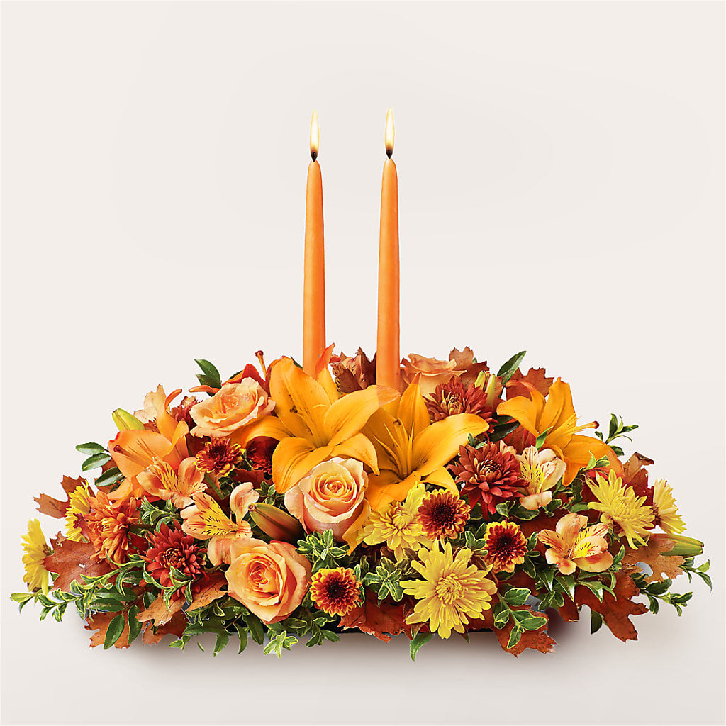 Traditions Centerpiece – Gilberts Flowers, Fenwick ON