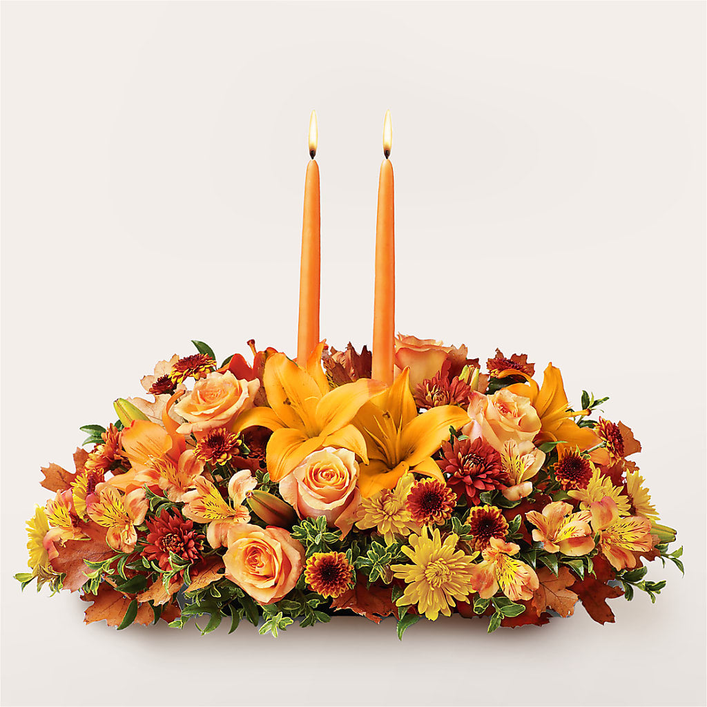 Traditions Centerpiece – Gilberts Flowers, Fenwick ON