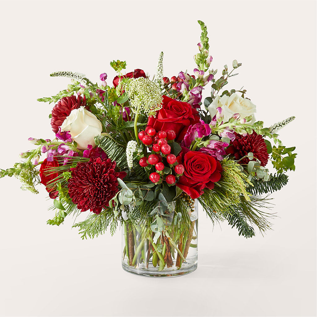 Cranberry Fizz Bouquet – Gilberts Flowers, Fenwick ON