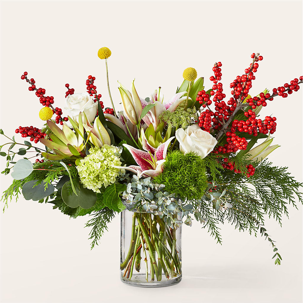 Berry & Bright Bouquet – Gilberts Flowers, Fenwick ON