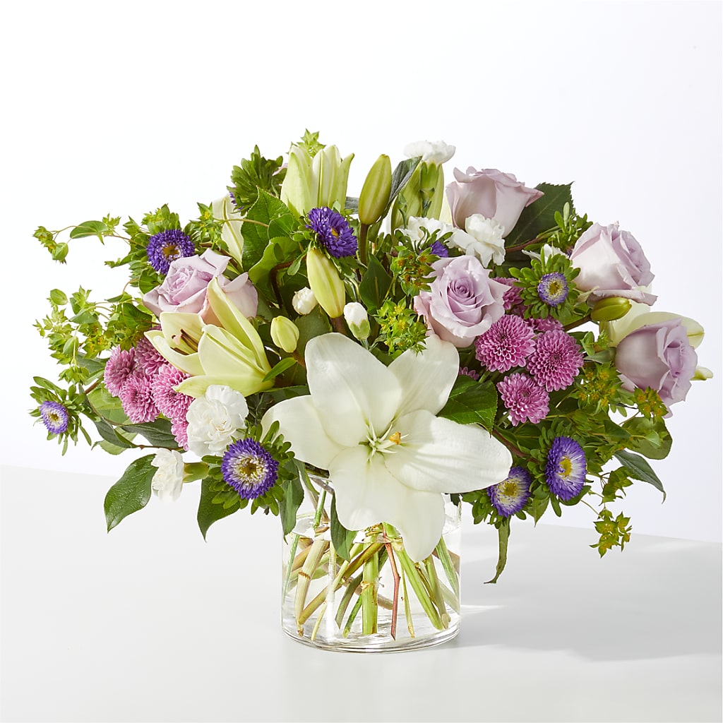 April Showers Bouquet – Gilberts Flowers, Fenwick ON