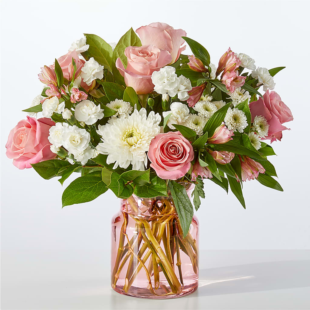 Infatuated Bouquet – Gilberts Flowers, Fenwick ON