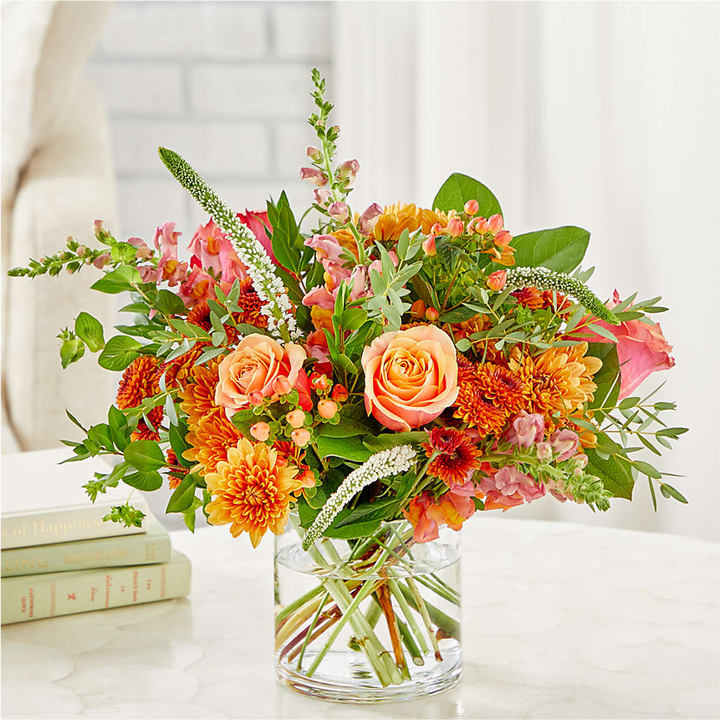 Leafy Trails Bouquet – Gilberts Flowers, Fenwick ON