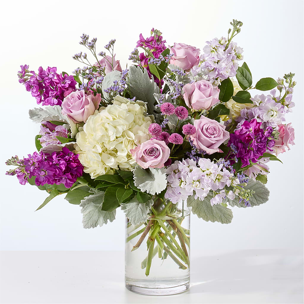 Empress Bouquet – Gilberts Flowers, Fenwick ON