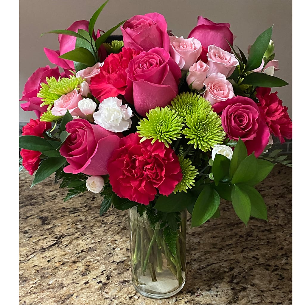 Sweet & Pretty Bouquet –  Gilberts Flowers, Fenwick ON
