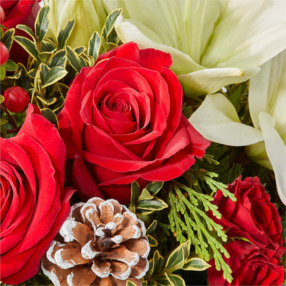 Snowy Wonderland Bouquet –  Gilberts Flowers, Fenwick ON