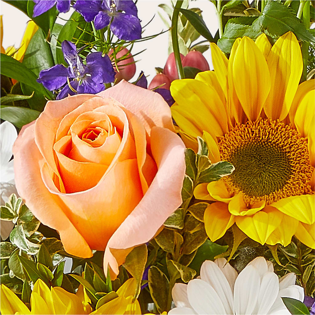 The Good Life Bouquet –  Gilberts Flowers, Fenwick ON