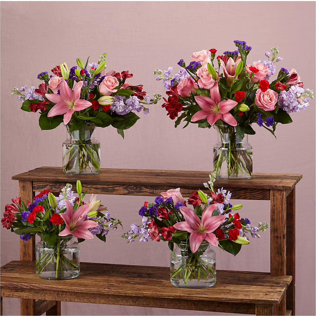 Romantique Bouquet –  Gilberts Flowers, Fenwick ON