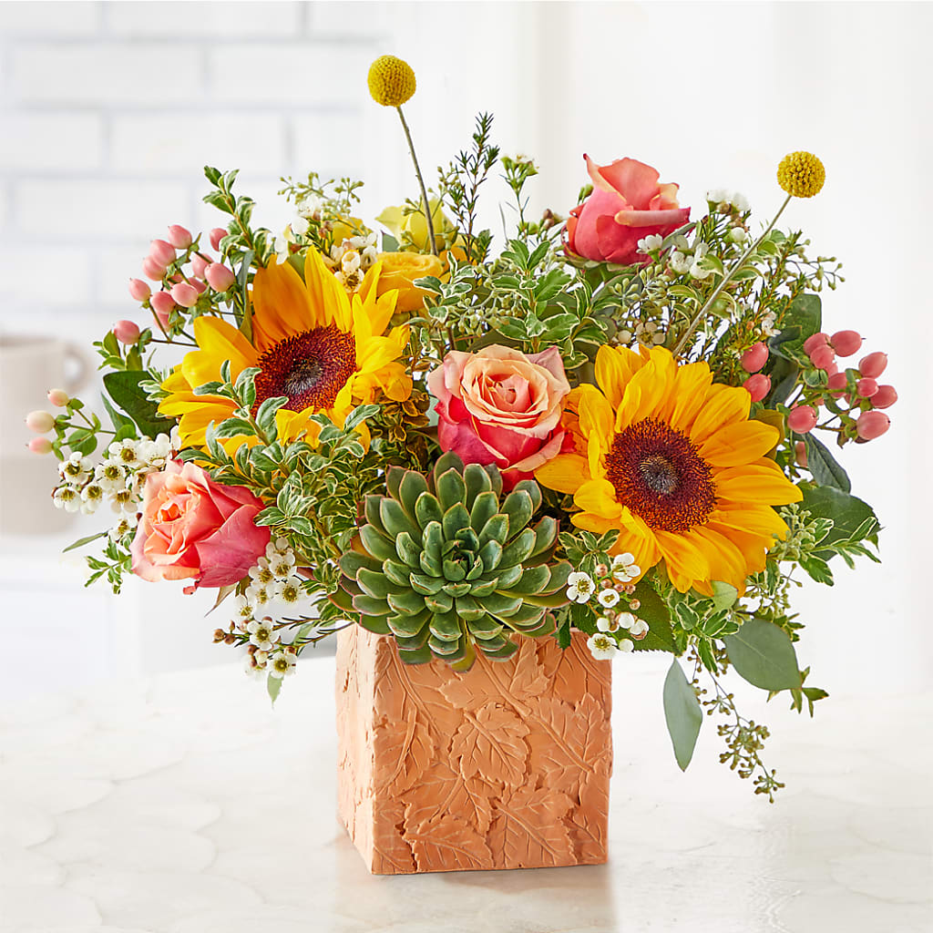 Sunflower Season Bouquet –  Gilberts Flowers, Fenwick ON