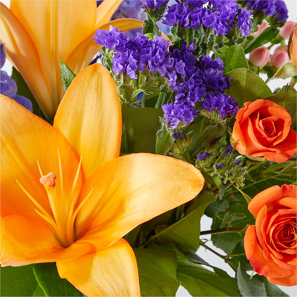 Radiant Citrus Bouquet –  Gilberts Flowers, Fenwick ON
