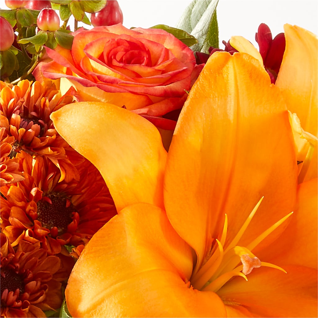 Backyard Bonfire Bouquet –  Gilberts Flowers, Fenwick ON