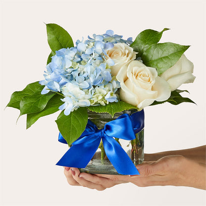 Sky Blue Delight Bouquet –  Gilberts Flowers, Fenwick ON