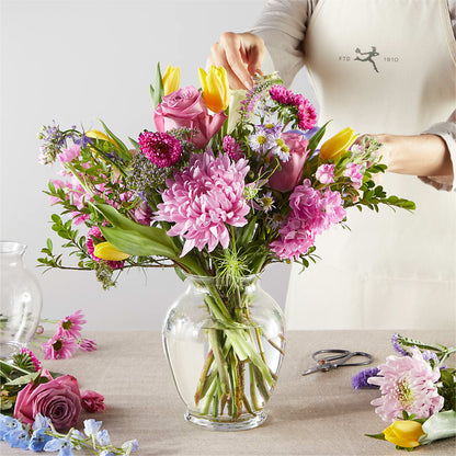 Pastel Tradition - A Florist Original –  Gilberts Flowers, Fenwick ON