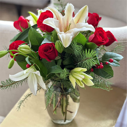 Sparkling Snowflakes Bouquet –  Gilberts Flowers, Fenwick ON