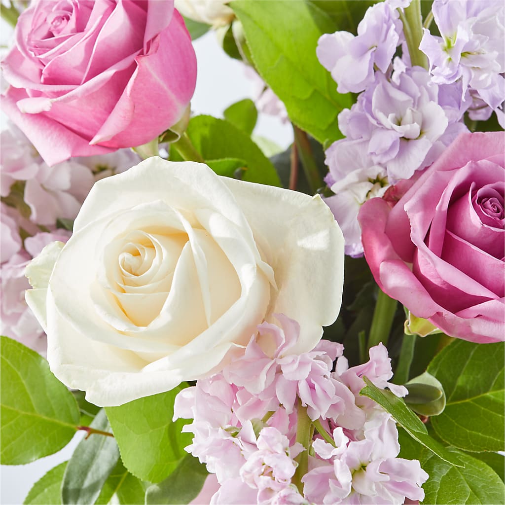 Springtime Spritz Bouquet –  Gilberts Flowers, Fenwick ON