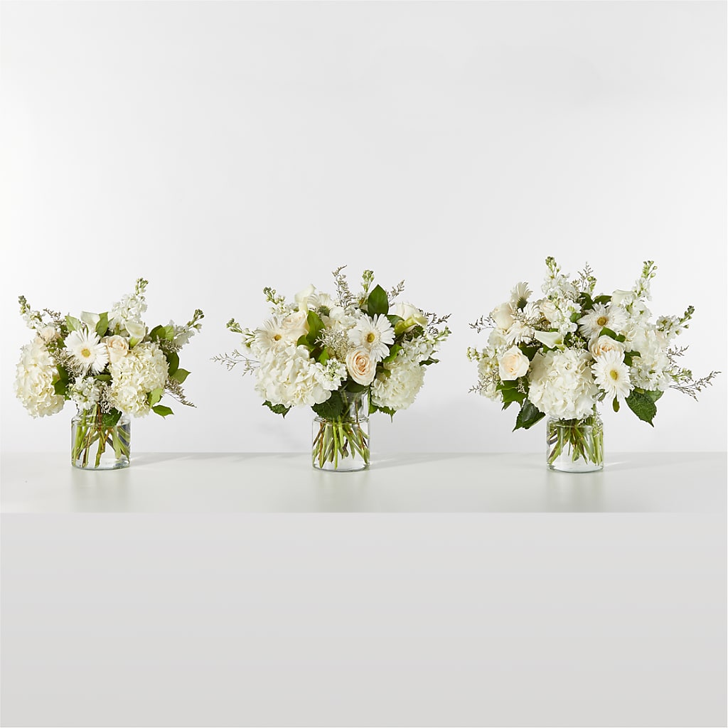Sun-drenched Blooms Box Bouquet –  Gilberts Flowers, Fenwick ON