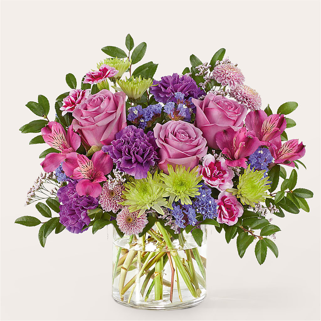 Glass Half Full Bouquet –  Gilberts Flowers, Fenwick ON