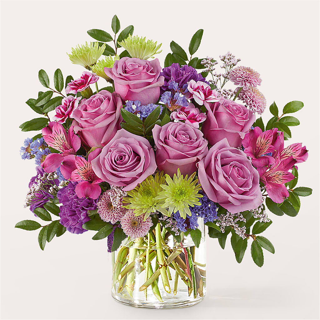 Glass Half Full Bouquet –  Gilberts Flowers, Fenwick ON