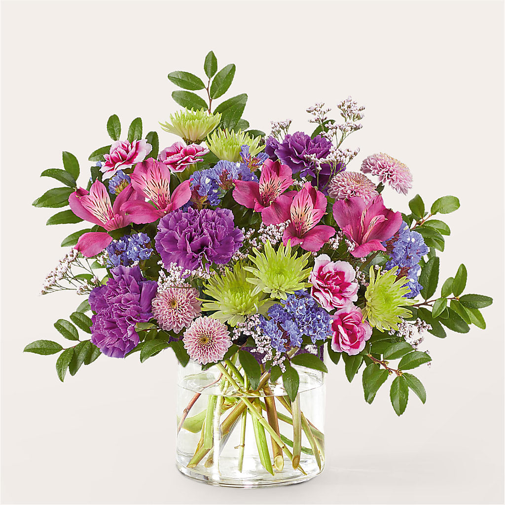 Glass Half Full Bouquet –  Gilberts Flowers, Fenwick ON