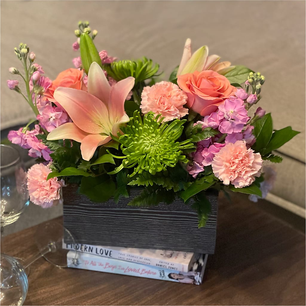 Beautiful Spirit Basket –  Gilberts Flowers, Fenwick ON