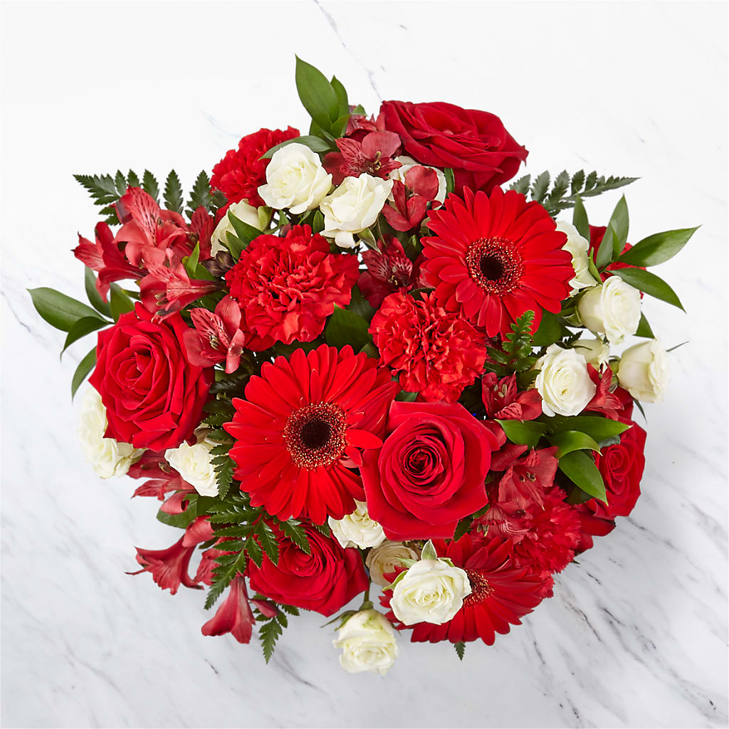 Hearts Embrace Bouquet –  Gilberts Flowers, Fenwick ON