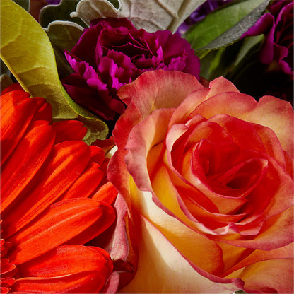 Sangria Bouquet –  Gilberts Flowers, Fenwick ON