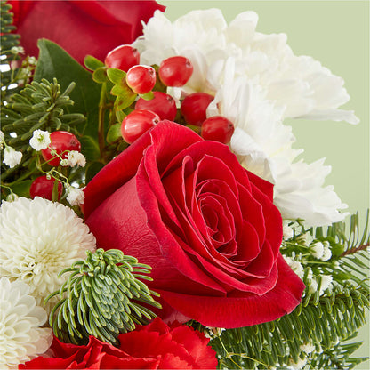 Chance of Flurries Bouquet –  Gilberts Flowers, Fenwick ON