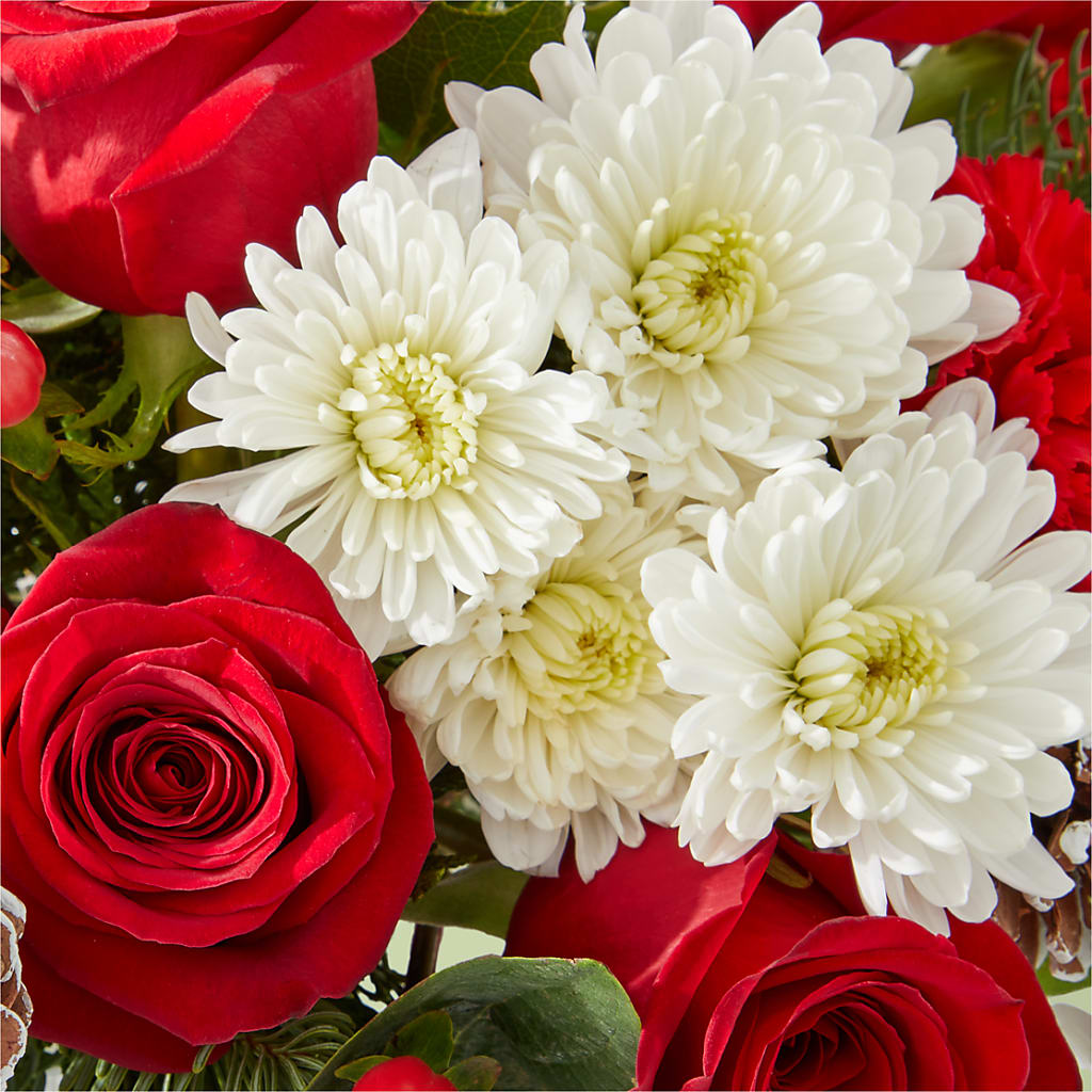 Snow Angel Bouquet –  Gilberts Flowers, Fenwick ON