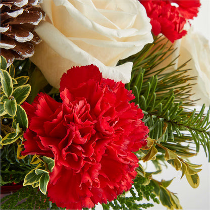 Christmas Market Bouquet –  Gilberts Flowers, Fenwick ON