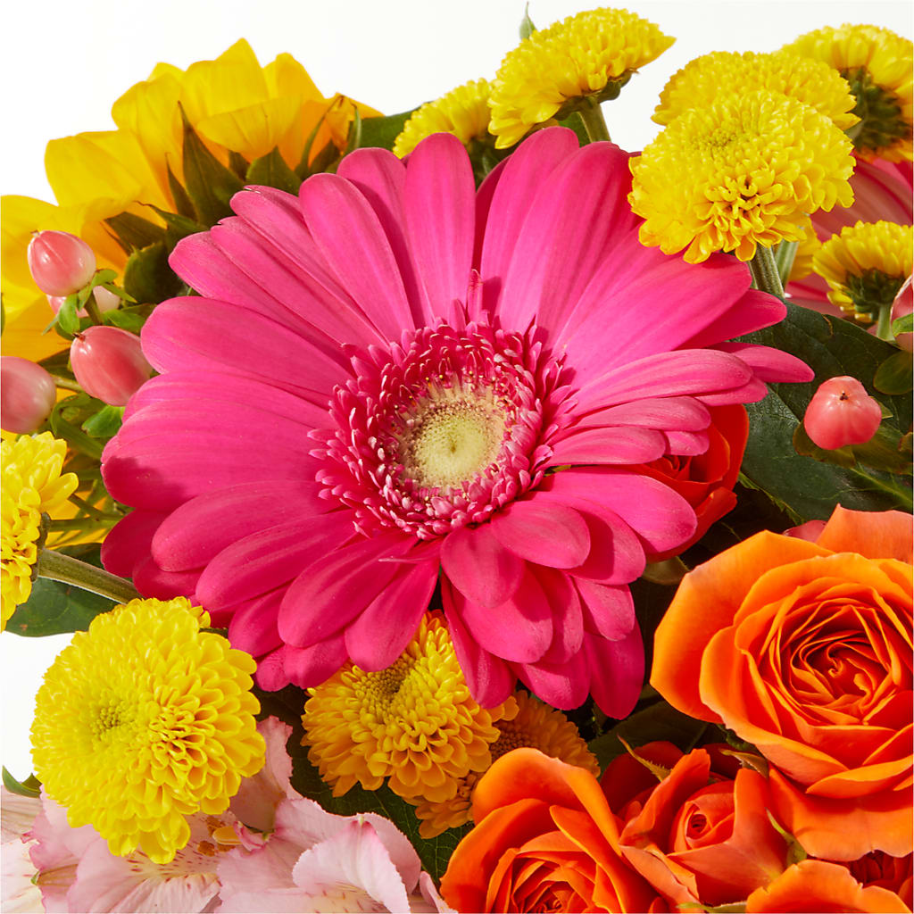 Beach Day Bouquet –  Gilberts Flowers, Fenwick ON