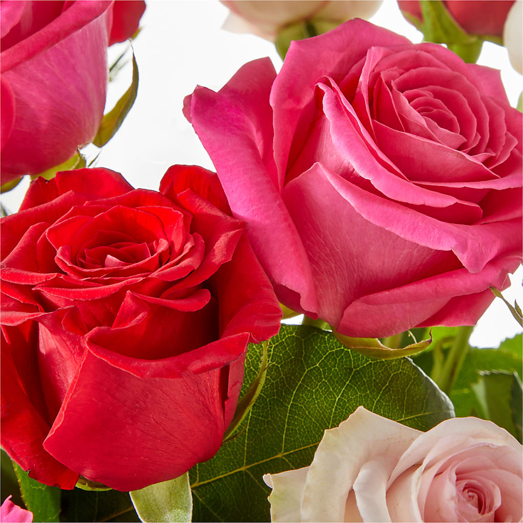 Charming Rose Bouquet –  Gilberts Flowers, Fenwick ON
